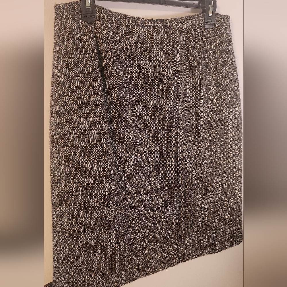 NWOT- Eddie Bauer Black and White Tweed Wool Skirt Size 12